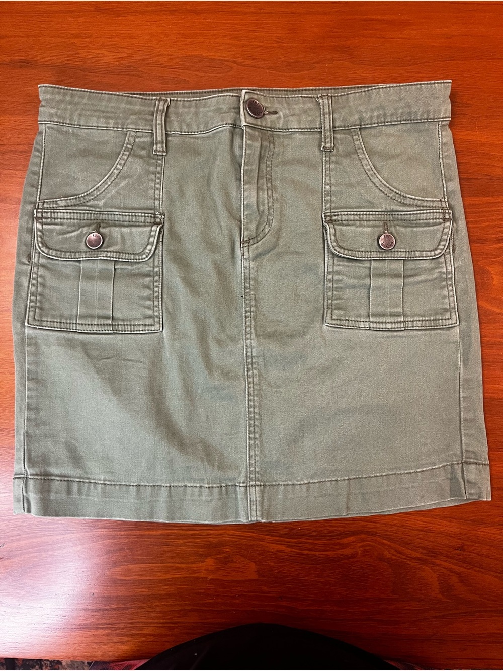 Kut from the Kloth "Rosie" Cargo Mini Skirt Olive Green - Size 10 Stretch Twill